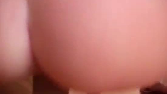 Classic young babe delights with hungry penis in amateur video